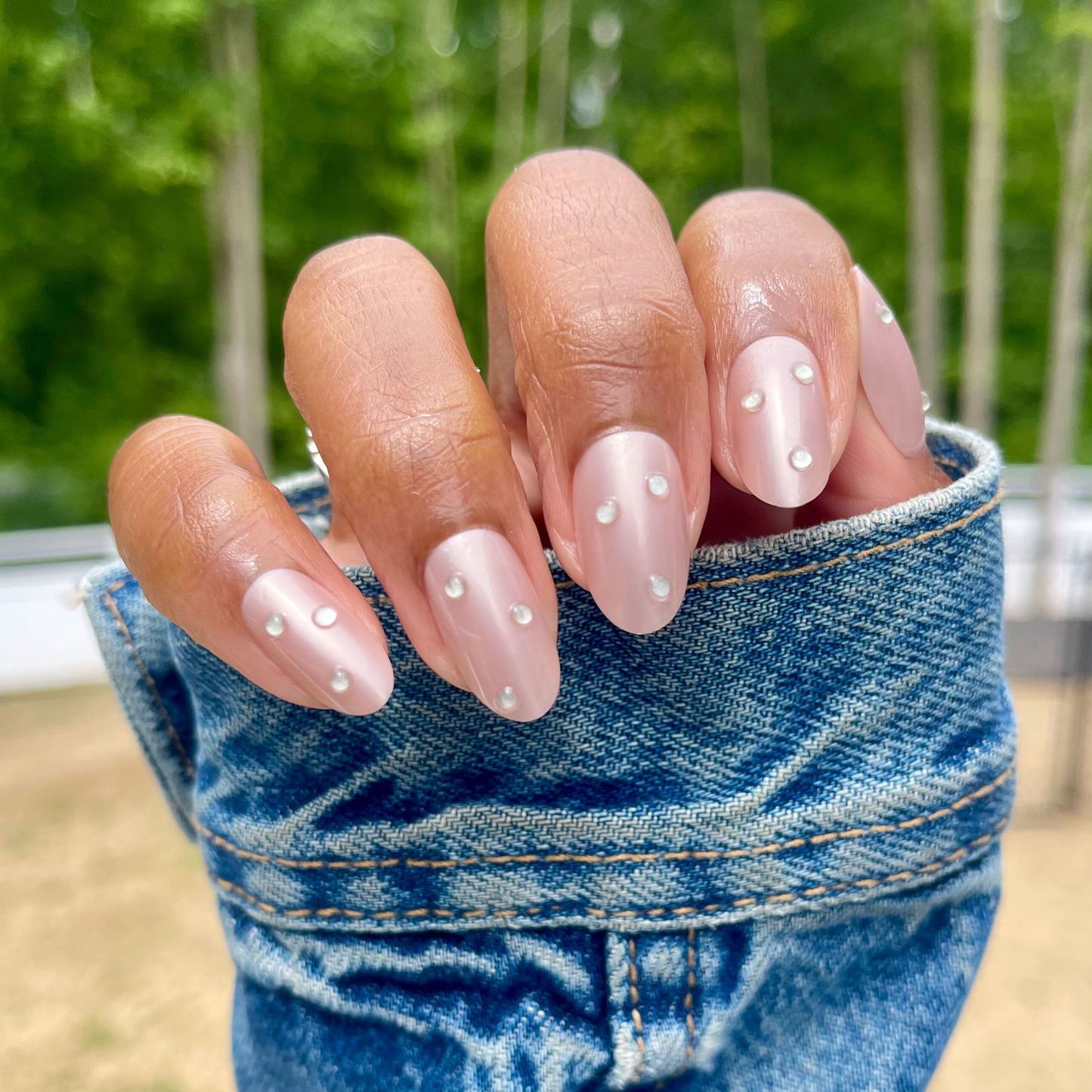 Diamond Chrome Mani - Press-On | Medium | Oval with neutral chrome polish and raised 3D diamond effect gems manicure